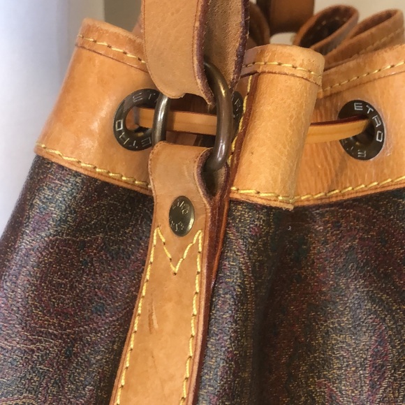 W ETRO Milano Red Paisley Vachetta Leather Drawstring Bucket Shoulder Bag - Picture 8 of 17